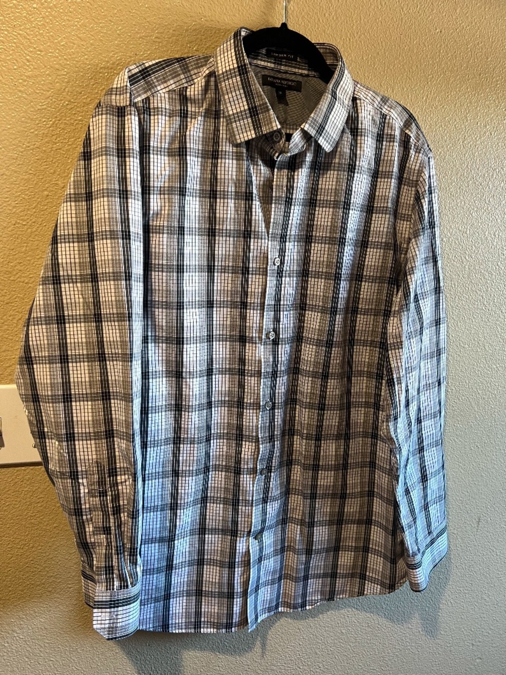 Banana Republic‎ Men's Plaid Button-Down Shirt - Black & White size XL preppy